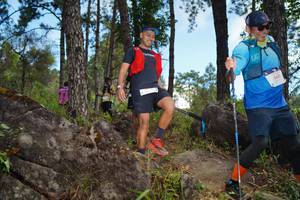 BIB: 5601
                            <button type="button" onclick="openModal(18964446)" class="btn btn-primary btn-sm float-right btn-popup" data-toggle="modal" data-target=".modal-high-quality">
                        <i class="fas fa-shopping-cart"></i> Add to Cart
                    </button>
                                            <button type="button" onclick="isThisMe(18964446, true)" class="btn btn-success btn-sm float-right btn-popup btn-isme hidden" data-toggle="tooltip" data-placement="bottom" title="นี่คือรูปของคุณใช่ไหม คลิกที่นี่เพื่อเอาเข้าอัลบั้ม">
                        <i class="fas fa-plus"></i> Add to album
                    </button>
                    <button type="button" onclick="isThisMe(18964446, false)" class="btn btn-warning btn-sm float-right btn-popup btn-isnotme hidden">
                        <i class="fas fa-ban"></i> Remove from album
                    </button>